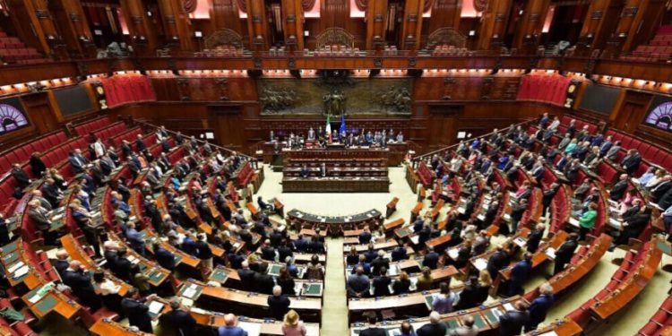 برلمانيّة إيطاليّة تقترح على البرلمان الاعتراف بالإبادة الجماعية للإيزيديين
