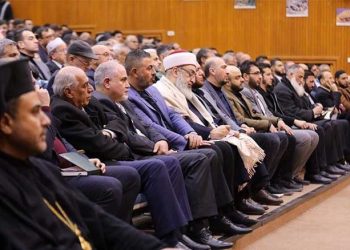 حوار مَنْ مع مَنْ؟