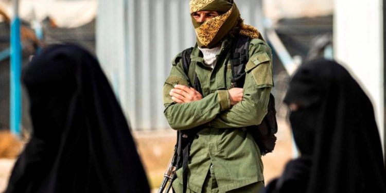 داعش يُطِلُّ برأسه من سوريا الجديدة.. فهل من مدرك لهذه الخطورة..!