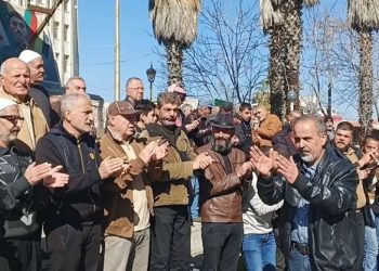 رداً على تنصيب الجولاني نفسه رئيساً لسوريا احتجاجات في السويداء