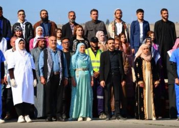 زيِّنوا سوريا.. الفن يوحد السوريين تحت راية السلام