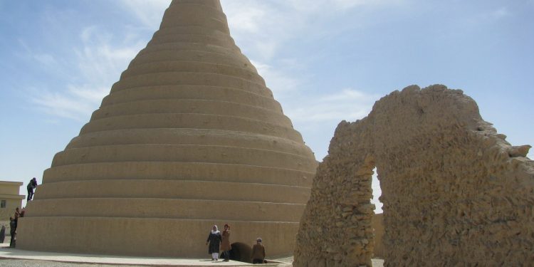 قصة ثلاجة تعمل بدون كهرباء عمرها 2500 سنة.. اختراع عجيب