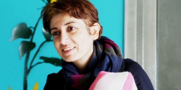 مدينة فلورنسا الإيطالية تمنح المواطنة الفخرية للناشطة بخشان عزيزي