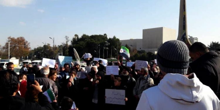 منظمات شبابية تُقيم اعتصامات في العديد من المناطق السوريّة