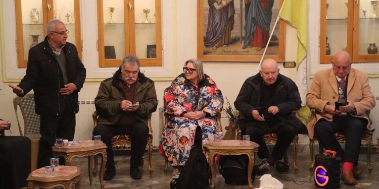 وفد سياسي بريطاني يزور مدينة قامشلو