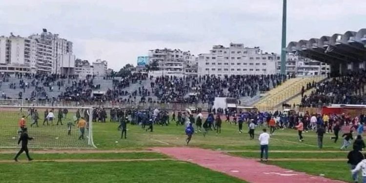 يُتطلب أن تُطبّق العقوبات على الأندية كافة بدون تمييز