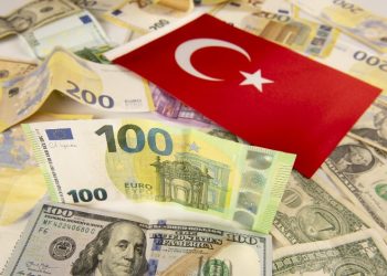 أزمة اقتصادية تُجبِر تركيا على فرض إجراءات طارئة لوقف نزيف سوق الأسهم