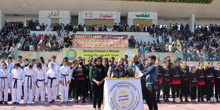 أهالي قامشلو يستذكرون شهداء انتفاضة 12 آذار 2004