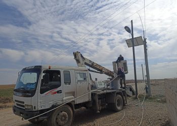 مشروع كهربائي جديد ينهي معاناة 1350 عائلة في الريف الغربي للطبقة