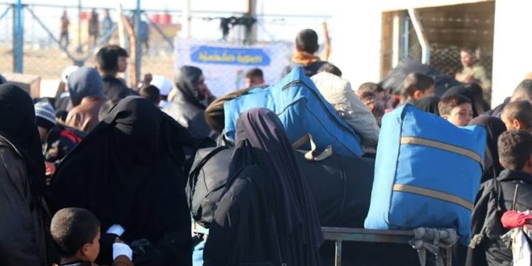 دفعة سادسة من العراقيين تغادر مخيم الهول خلال العام الجاري