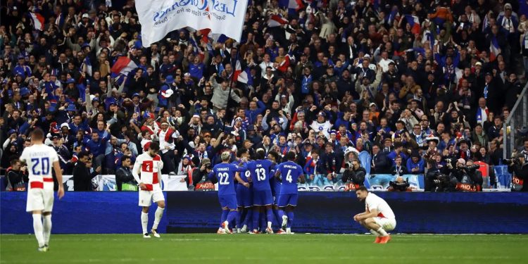 فرنسا تنجو من فخِّ كرواتيا وتصطدم بإسبانيا