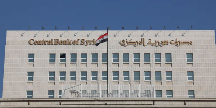 سوريا: إجراءات لضبط سعر الصرف والحد من الفجوة بين السعر الرسمي والموازي
