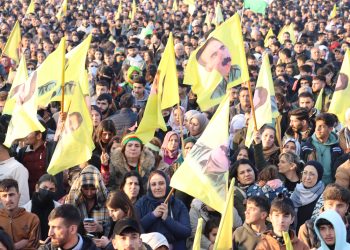 عندما تقاوم بالسلاح وتنتصر بالسلام