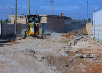 لتحسين الطرق والبنية التحتية.. بلدية الشعب في الطبقة تستمر بمشروعها