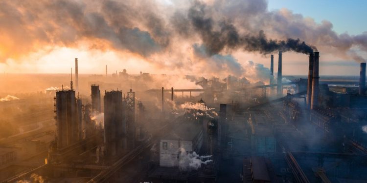 مصر تتصدّر قائمة الدول العربية الأكثر تلوثاً للهواء في 2024