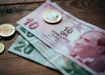 وصلت لـ 602 مليار دولار… الاضطرابات تخلق أزمة سيولة لدى المركزي التركي