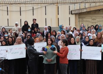 وقفة احتجاجية في قامشلو للتضامن مع نساء الساحل السوري