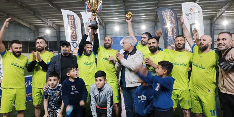 اختتام دورة الشهيد ‘‘كيفو عثمان’’ للمخضرمين بملعب آزادي