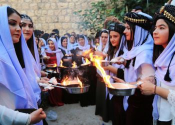 الأربعاء الأحمر.. رمز الانبعاث والهوية