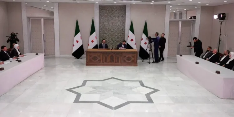 الإعلان الدستوريّ السوريّ… حقٌ يُراد بهِ باطل