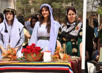 انطلاق فعاليات مهرجان الربيع الثالث لجامعة روج آفا بمشاركة واسعة من الطلاب والضيوف