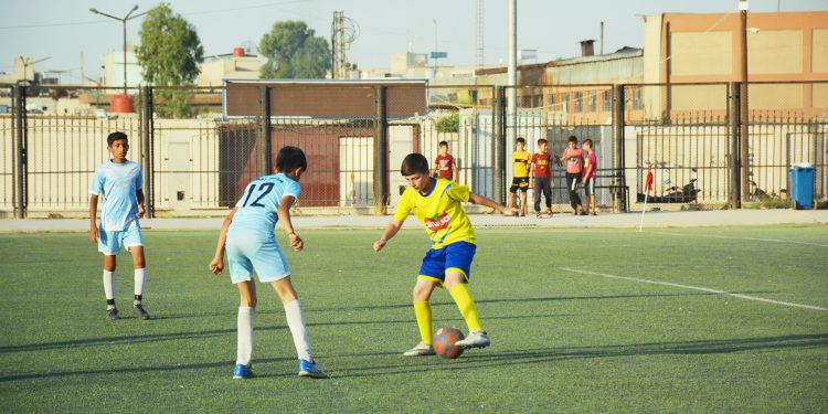 المدارس الكروية.. بين السلب والإيجاب!