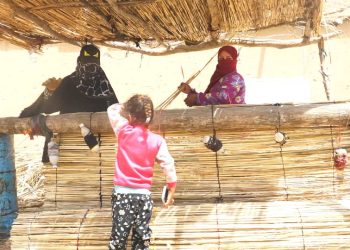 حرفة من قصب.. رحلة “قطنة العواد” بين التراث وكسب العيش