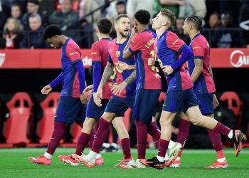 فخ الواقعية.. هل يمنح ديكو ريال مدريد فرصة الثأر من برشلونة؟