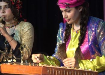 فرقة “شابات سنة”: الفن جزء من تاريخ شعبنا