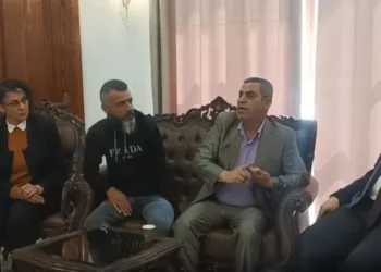 معتقلو السويداء يطالبون محافظ سلطة دمشق بمحاسبة المتورطين باعتقالهم