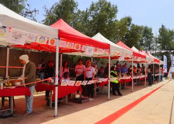 مهرجان الربيع الثالث في جامعة روج آفا.. منافسة الطهو خطفت الأضواء