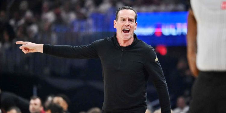 أتكينسون يتوّج بجائزة مدرب العام في NBA