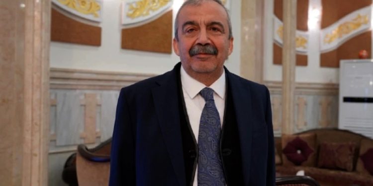 إداريون: سري سريا أوندر وهب حياته لأجل السلام والديمقراطية