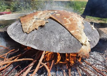 السيالة الرقاوية.. زاد الطفولة ونكهة الذاكرة الحية