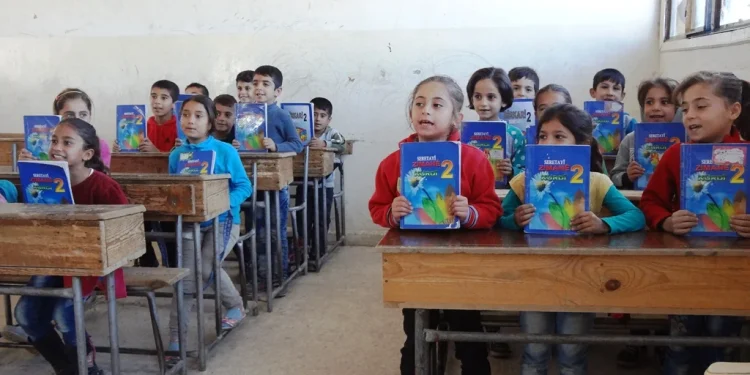 اللغة الكردية في شمال وشرق سوريا.. ميراث مكلل بالتضحيات وحافظة خلدته الأمهات