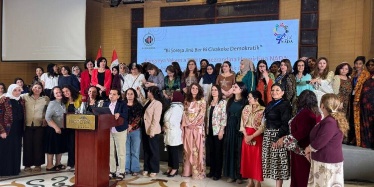 في الرقة… مجلس تجمع نساء زنوبيا يعقد اجتماعه السنوي تحت شعار “المرأة نفسها هي الكون”