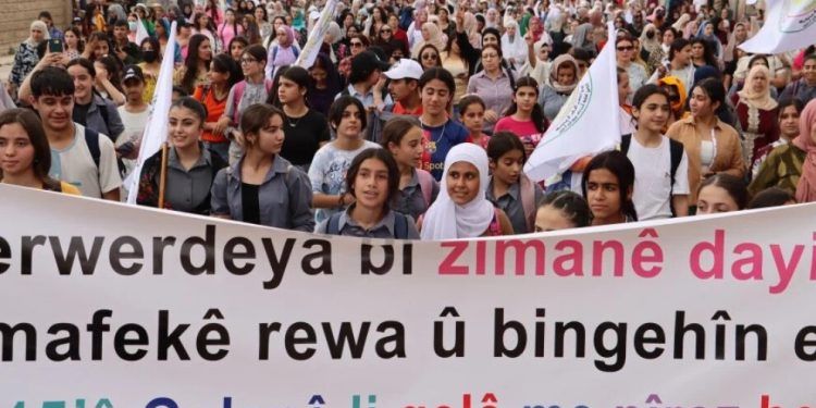 اللغة الكردية.. نداء تربوي للاعتراف الدستوري