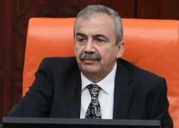 سري سريا أوندر… فارس السلام والديمقراطية سيبقى خالداً في ذاكرتنا