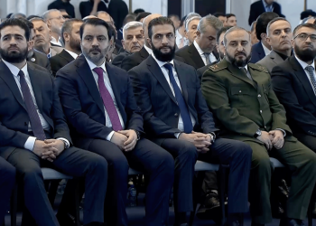 قيادة خمس نجوم