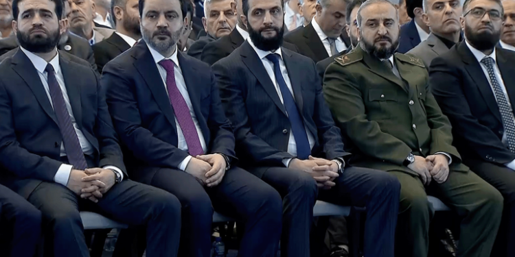 قيادة خمس نجوم