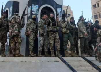 هيئة تحرير الشام تقود سوريا نحو المجهول