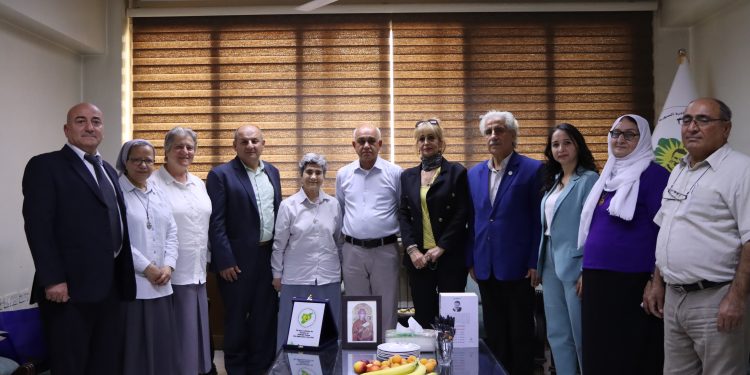 وفد من الفاتيكان يزور مؤسسات الإدارة الذاتية 