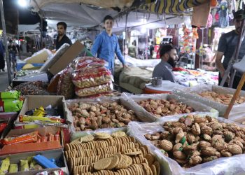 أسواق الطبقة قُبيل عيد الأضحى.. انخفاض نسبي بالأسعار وحركة طبيعية