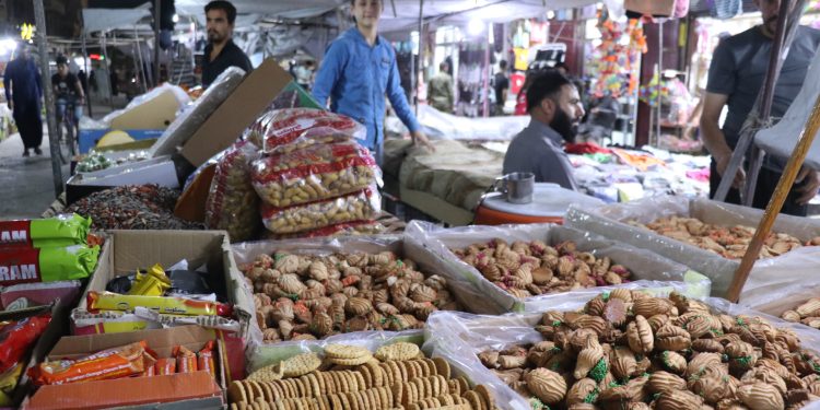 أسواق الطبقة قُبيل عيد الأضحى.. انخفاض نسبي بالأسعار وحركة طبيعية