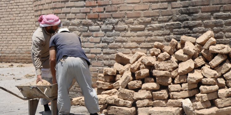 إحياء التاريخ.. انطلاق المرحلة الرابعة من ترميم سور الرقة
