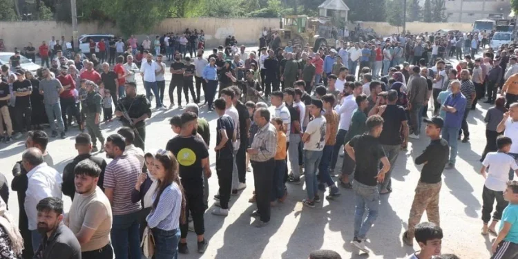 استئناف عملية تبادل الأسرى في حلب