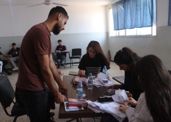 استمرار تسجيل طلاب الثالث الثانوي بفرعيه في قامشلو