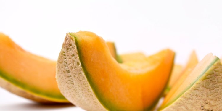 البطيخ الأصفر.. طعم لذيذ وفوائد عديدة