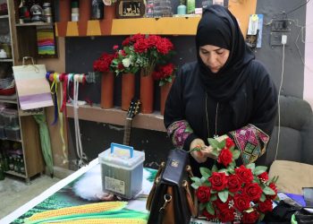 فاطمة العبيد.. رحلة نجاح في عالم الحرف اليدوية