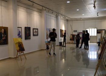 بين اللون والظل.. معرض روج آفا للفن التشكيلي التاسع يتلون بأنامل المرأة